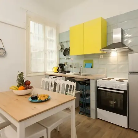 Saint Dimitrios 100sqm. テッサロニキ