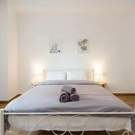 Saint Dimitrios 100sqm. アパート テッサロニキ